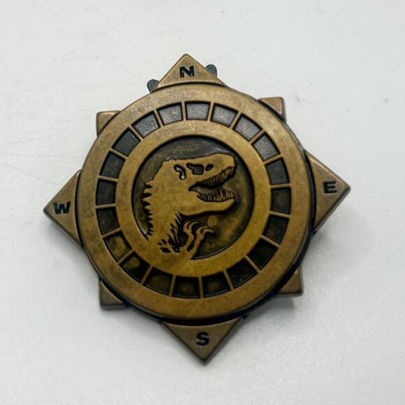 Jurassic World Universal Studios Parks Metal Spinner Pin – Compass Shaped - Picture 3 of 4